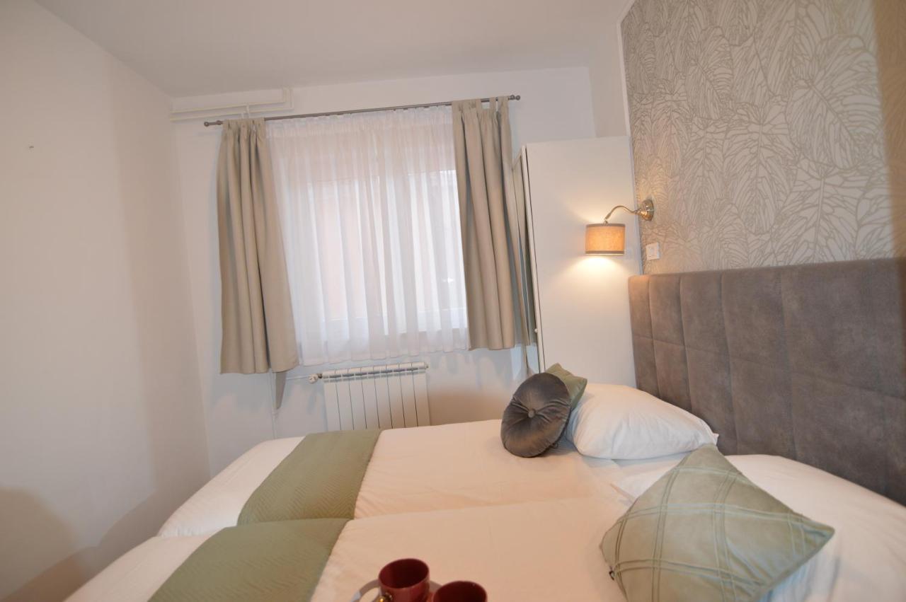 Apartments Amari Starigrad Paklenica Exteriör bild