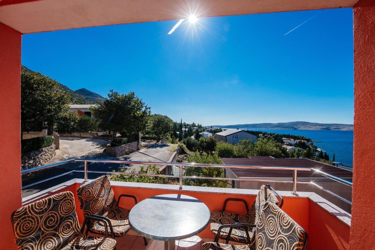 Apartments Amari Starigrad Paklenica Exteriör bild